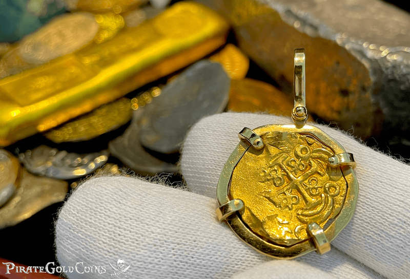 Colombia 2 Escudos Pendant