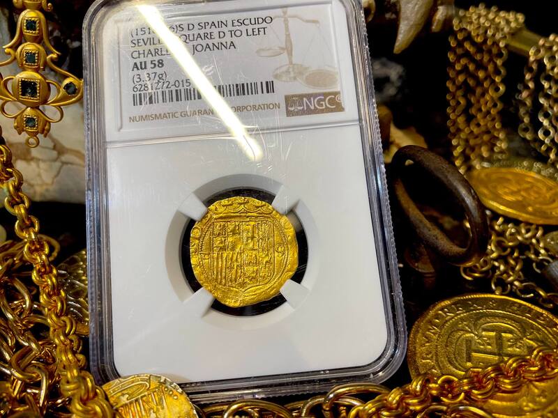 Spain 1 Escudo 1516-56 "Charles & Joanna" NGC 58 10