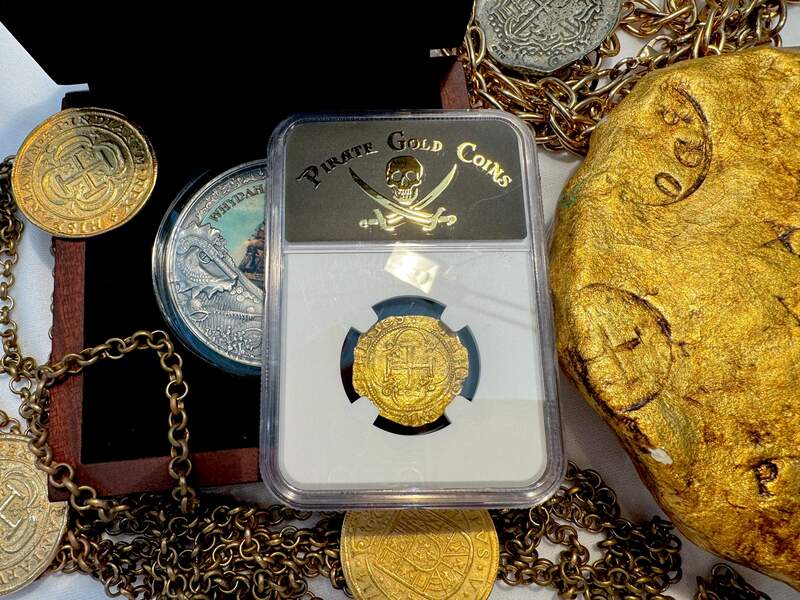 Spain 1 Escudo 1516-56 "Charles & Joanna" NGC 63 13