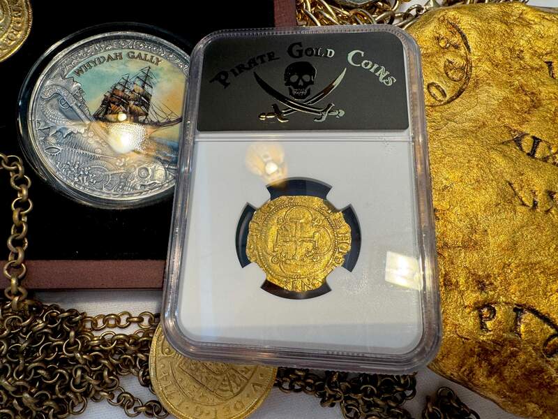 Spain 1 Escudo 1516-56 "Charles & Joanna" NGC 63 14