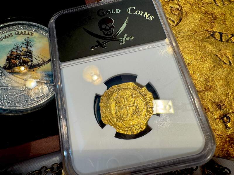 Spain 1 Escudo 1516-56 "Charles & Joanna" NGC 63 16