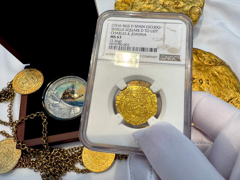 Spain 1 Escudo 1516-56 "Charles & Joanna" NGC 63 3
