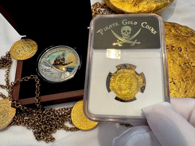 Spain 1 Escudo 1516-56 "Charles & Joanna" NGC 63 8