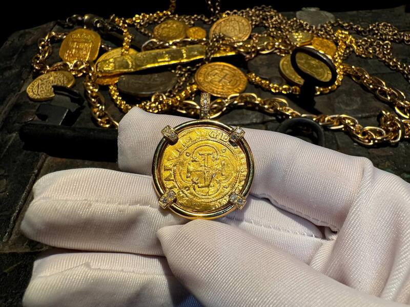 Spain 1 Escudo 1516-56 "Charles & Joanna" Diamond Pendant 14