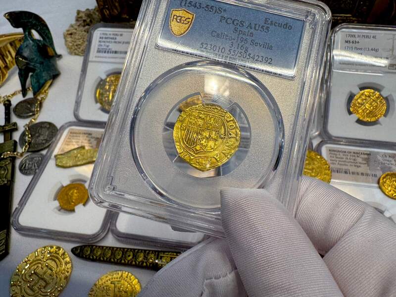 Spain 1 Escudo 1516-56 "Carlos & Johanna" PCGS 55 7