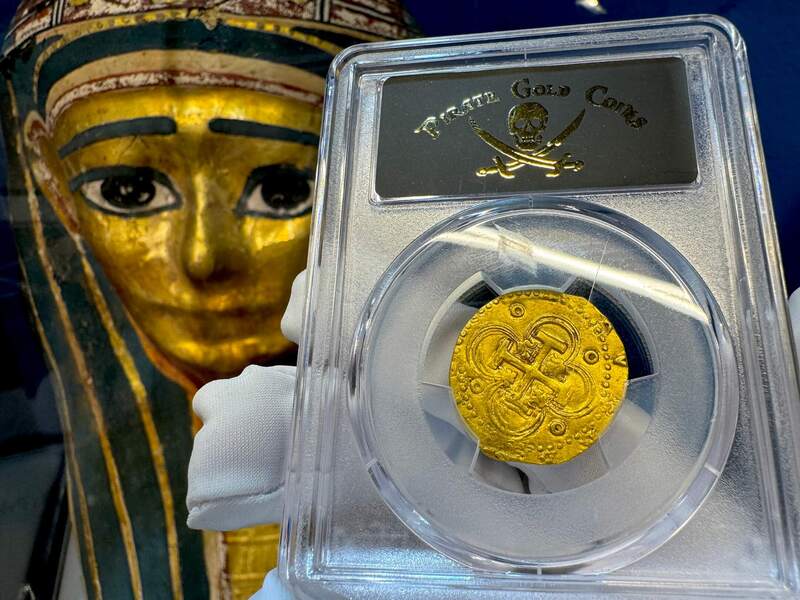 Spain 2 Escudos 156-98 "Philip II" PCGS AU 15