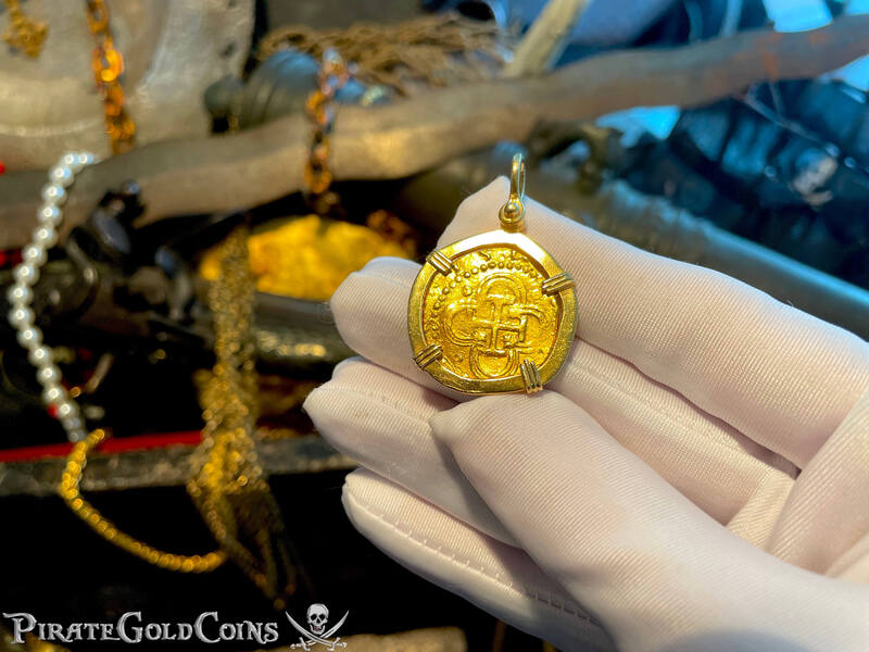 Spain 2 Escudos 1590 "Full 4 Digit Date" 14kt Bezel 2