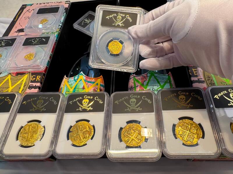 Spain 1 Escudo 1610-11 "Full Cross" PCGS 45 16