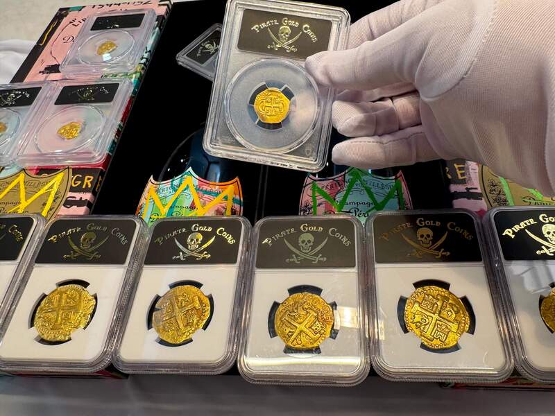 Spain 1 Escudo 1610-11 "Full Cross" PCGS 45 22