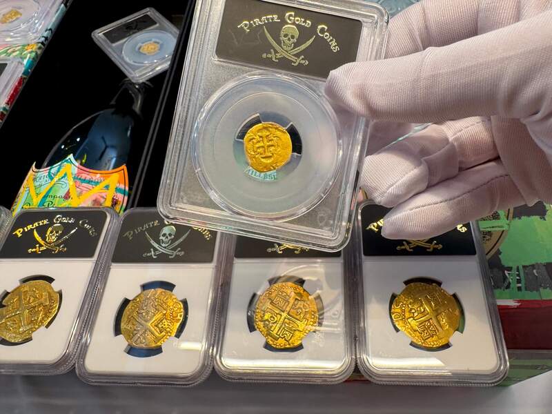 Spain 1 Escudo 1610-21 "Full Crown" PCGS 45 17