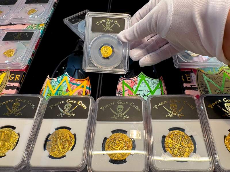 Spain 1 Escudo 1610-21 "Full Crown" PCGS 45 18