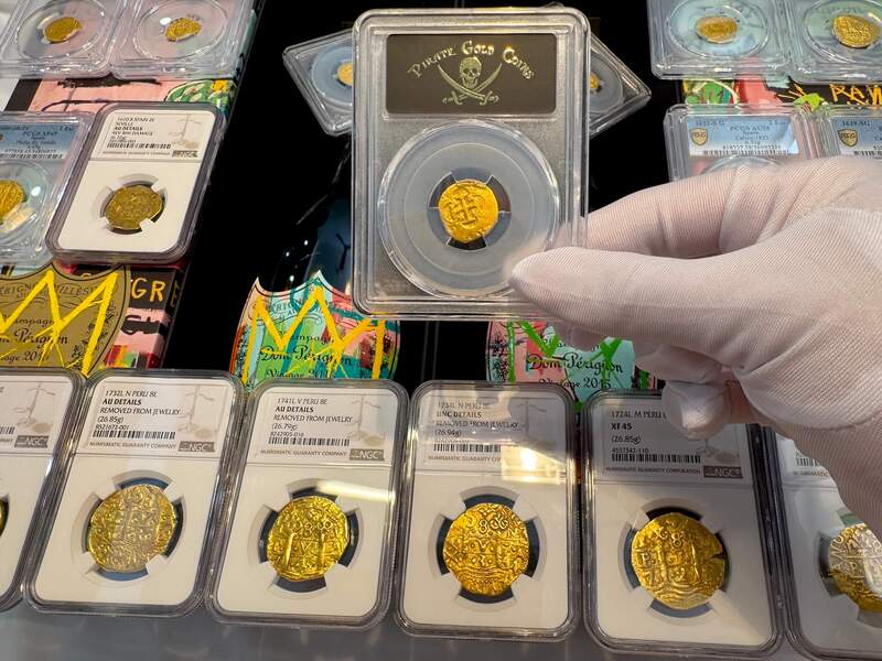 Spain 1 Escudo 1610-21 "Full Crown" PCGS 45 19