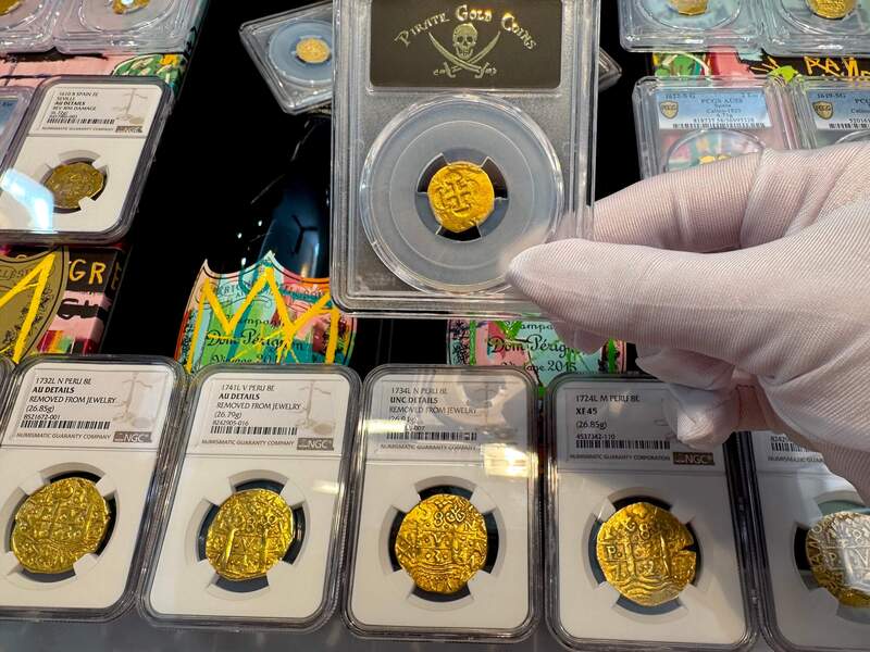 Spain 1 Escudo 1610-21 "Full Crown" PCGS 45 21