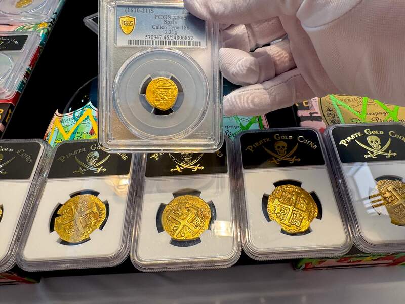 Spain 1 Escudo 1610-21 "Full Crown" PCGS 45 7