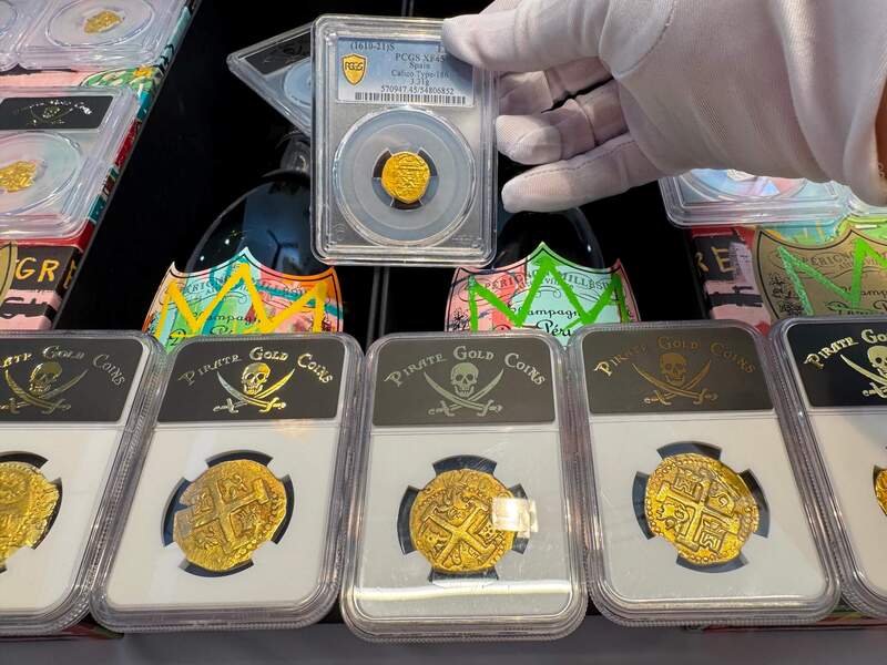 Spain 1 Escudo 1610-21 "Full Crown" PCGS 45 16