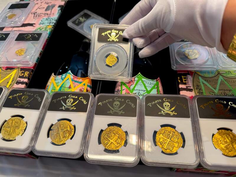 Spain 1 Escudo 161o-21 "Full Crown" PCGS 53 7