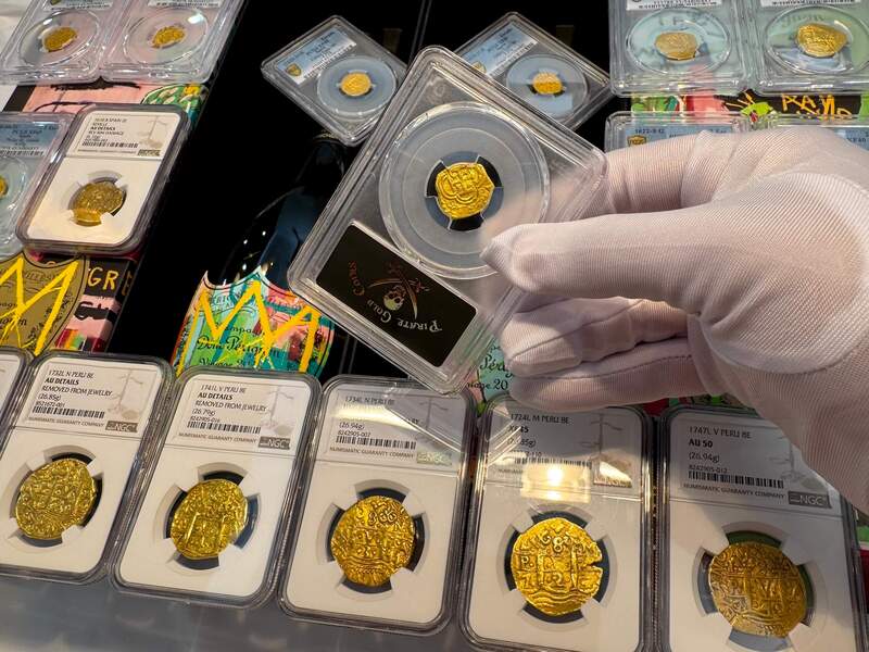 Spain 1 Escudo 161o-21 "Full Crown" PCGS 53 13