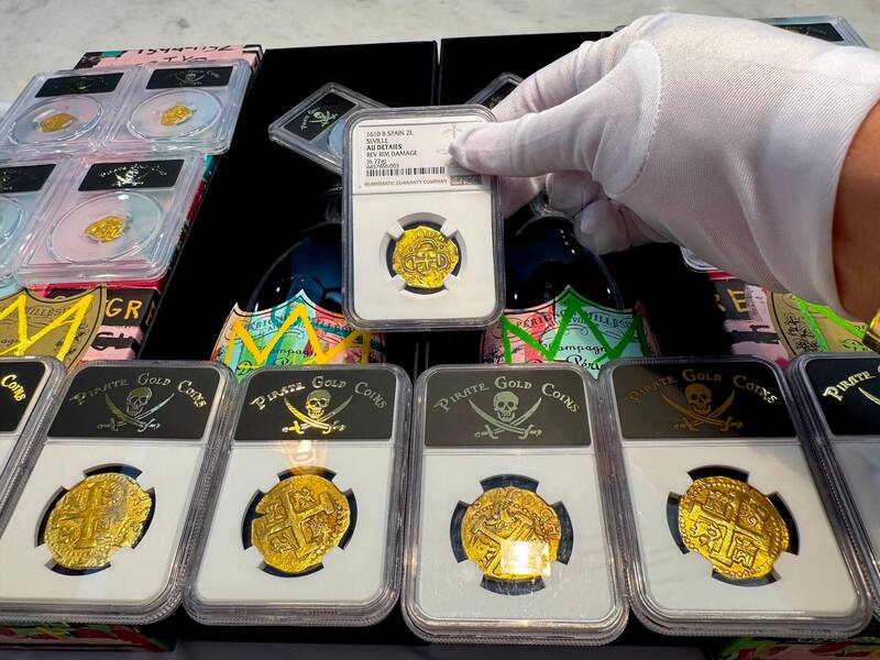 Spain 2 Escudos 1610 "Full Date" NGC AU 27