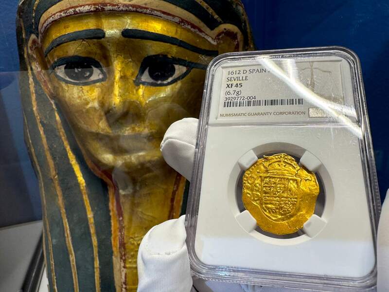 Spain 2 Escudos 1612 "Full Crown" NGC 45 7