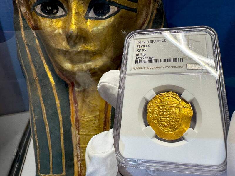 Spain 2 Escudos 1612 "Full Crown" NGC 45 8