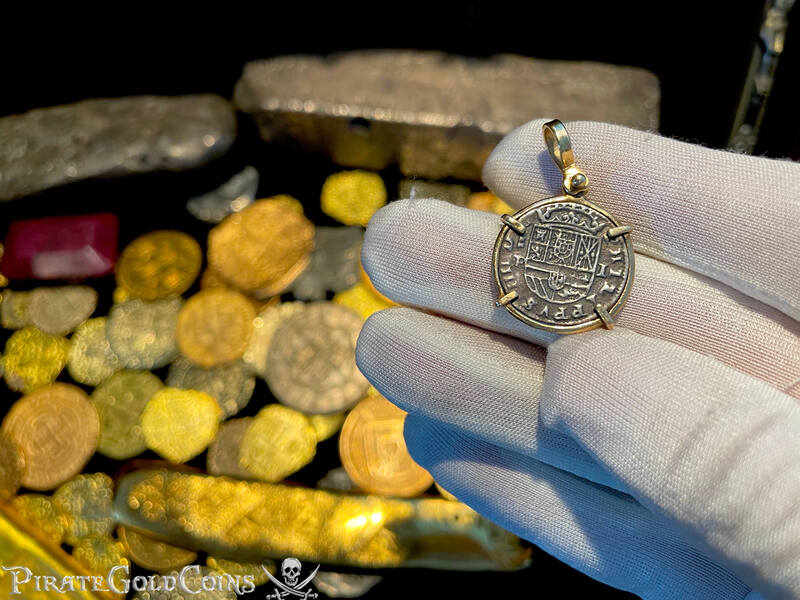 Spain 1 Real 1622 Full Date "Year of the Atocha 1622 Shipwreck" 14kt Bezel 6