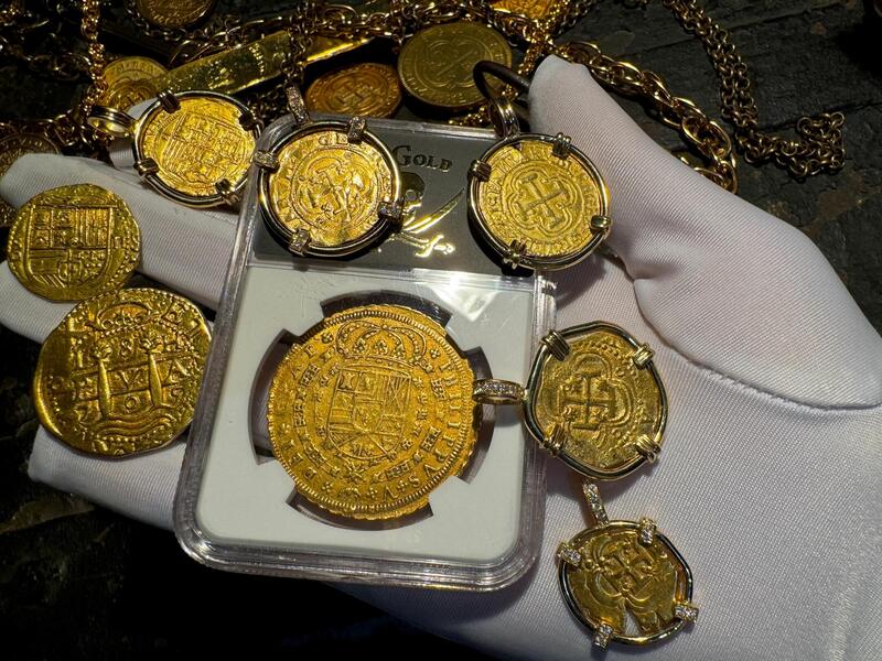 Spain 8 Escudos 1709/8 "Philip V" NGC 55 5