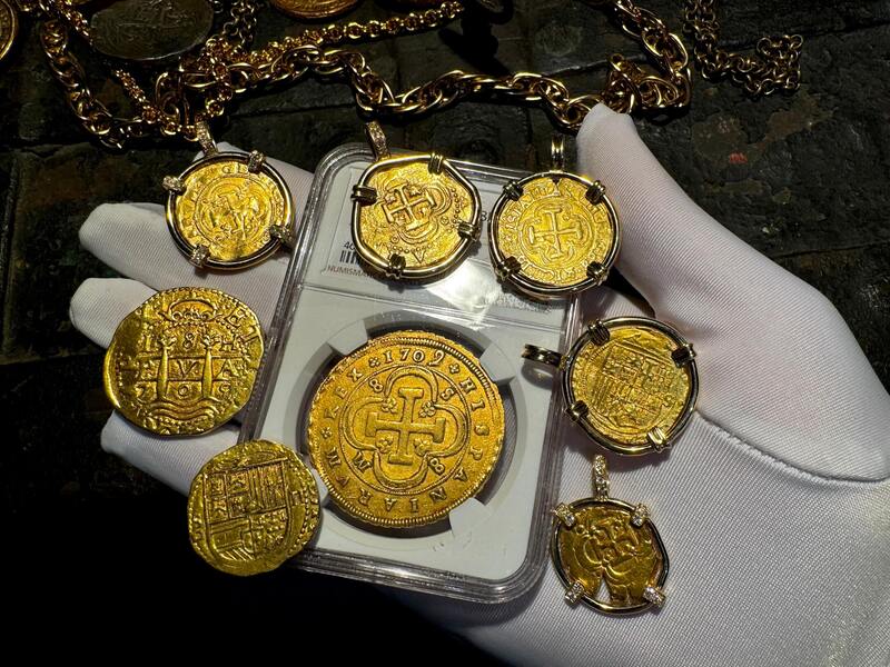 Spain 8 Escudos 1709/8 "Philip V" NGC 55 4