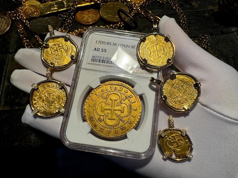 Spain 8 Escudos 1709/8 "Philip V" NGC 55 2