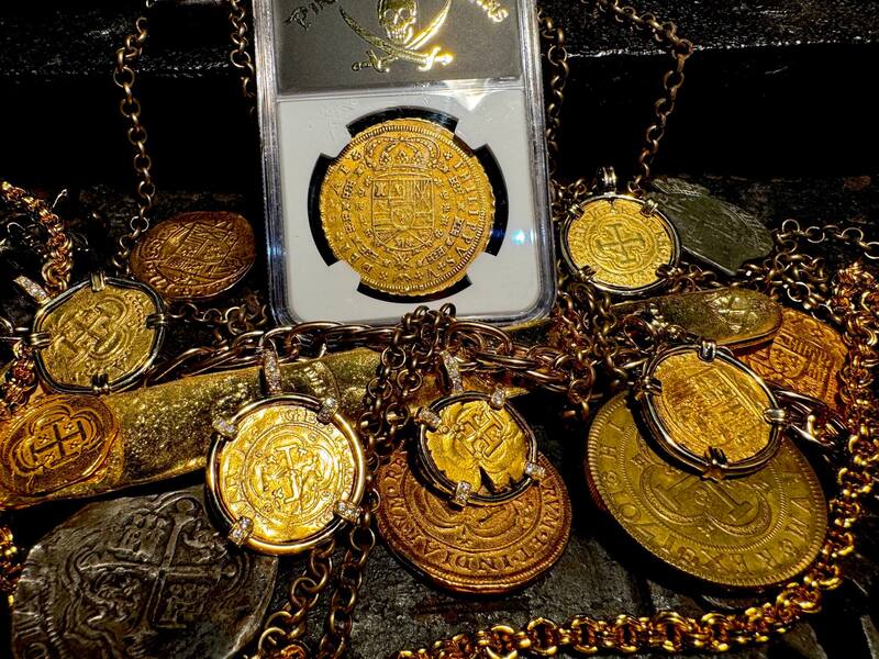 Spain 8 Escudos 1709/8 "Philip V" NGC 55 17