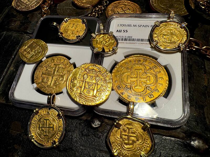 Spain 8 Escudos 1709/8 "Philip V" NGC 55 15