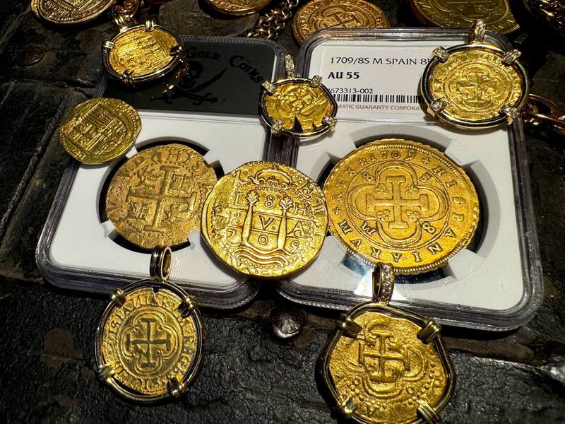 Spain 8 Escudos 1709/8 "Philip V" NGC 55 16