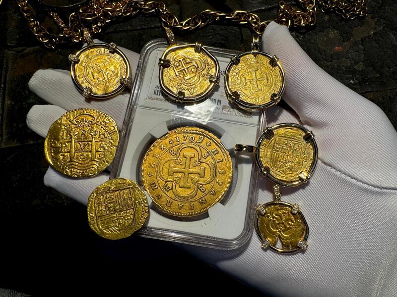 Spain 8 Escudos 1709/8 "Philip V" NGC 55 21