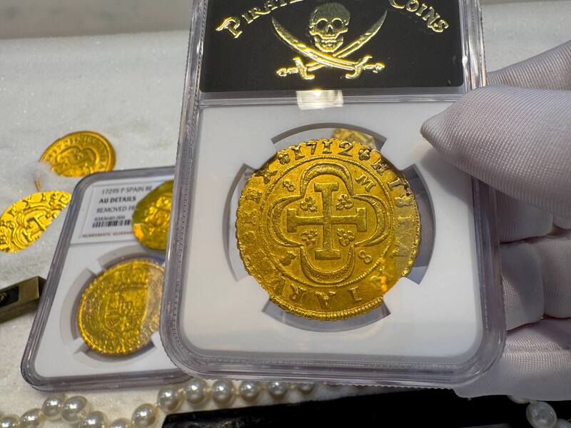 Spain 8 Escudos 1712 "Philip V" NGC 58 9