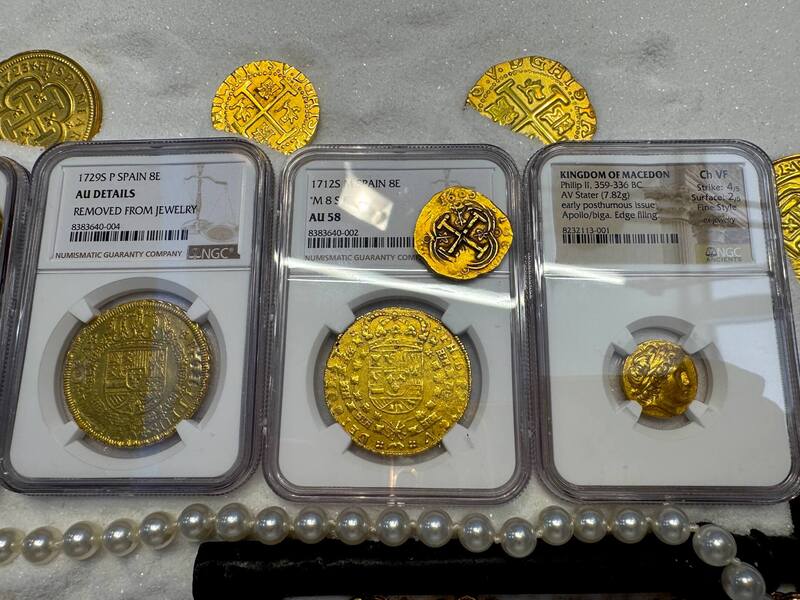 Spain 8 Escudos 1712 "Philip V" NGC 58 15