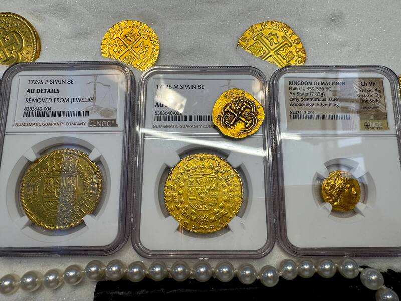 Spain 8 Escudos 1712 "Philip V" NGC 58 16