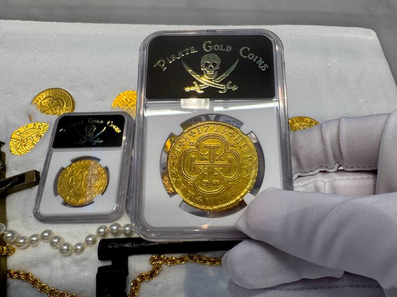 Spain 8 Escudos 1729 "Philip V" NGC AU 9