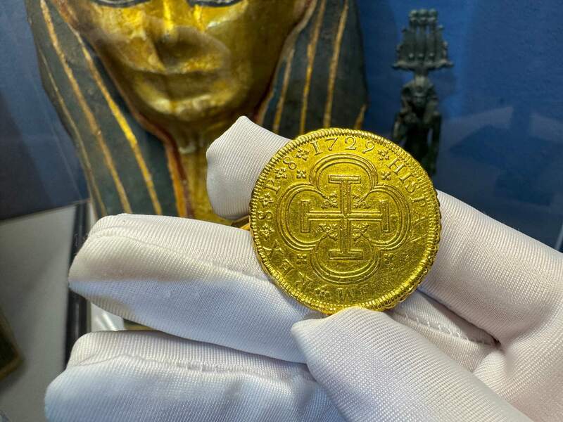 Spain 8 Escudos 1729 "Philip V" Pendant 15