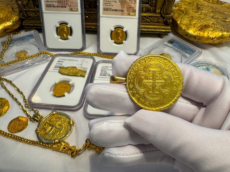 Spain 8 Escudos 1729 "Philip V" Pendant 6