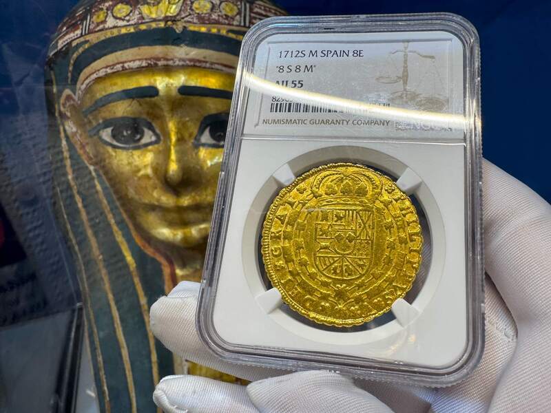 Spain 8 Escudos 1712 NGC AU 16