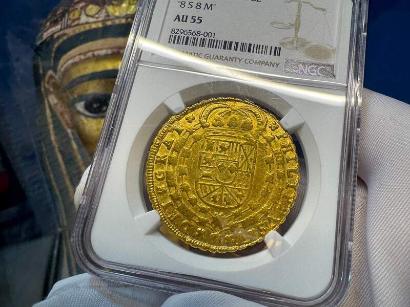 Spain 8 Escudos 1712 NGC AU 8