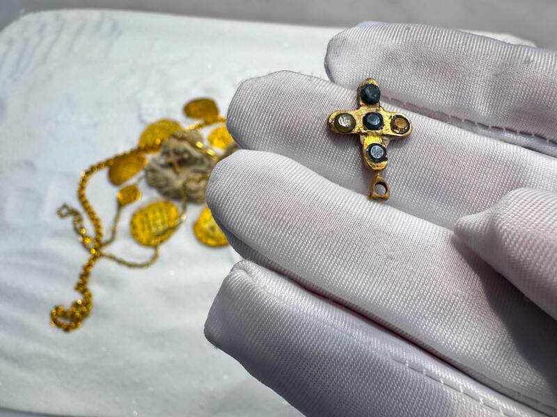 Diamond Cross from Unidentified Shipwreck 18th Cent. 37