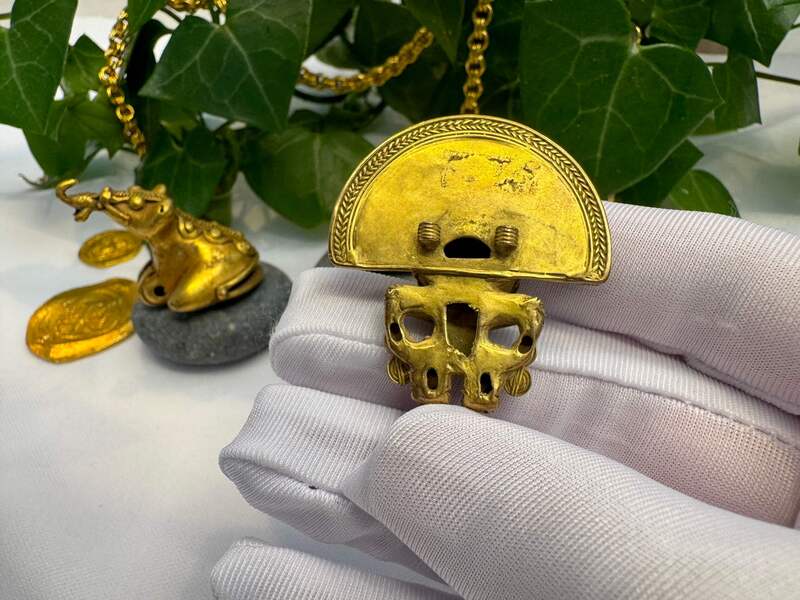 Tairona Gold Chief Pendant 600BC - 100AD Figurine + 4 Attachments 12