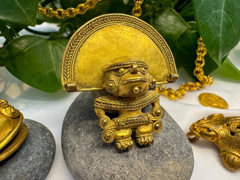 Tairona Gold Chief Pendant 600BC - 100AD Figurine + 4 Attachments 3