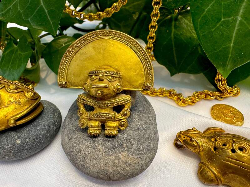 Tairona Gold Chief Pendant 600BC - 100AD Figurine + 4 Attachments 16