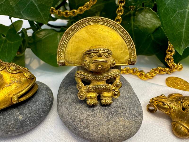 Tairona Gold Chief Pendant 600BC - 100AD Figurine + 4 Attachments 2