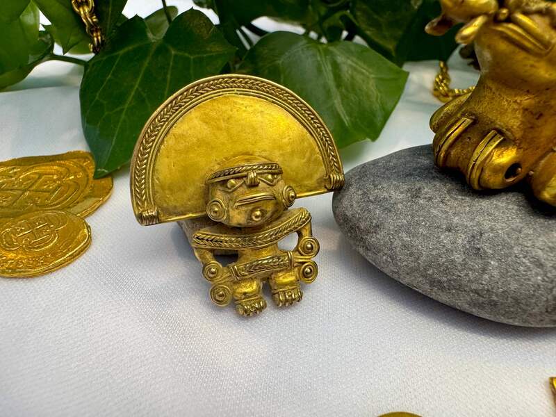 Tairona Gold Chief Pendant 600BC - 100AD Figurine + 4 Attachments 13