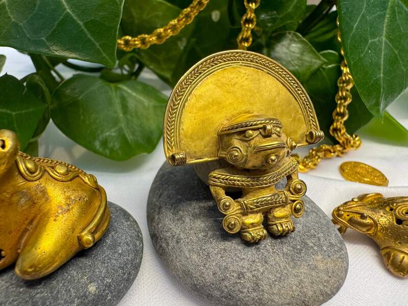 Tairona Gold Chief Pendant 600BC - 100AD Figurine + 4 Attachments 20