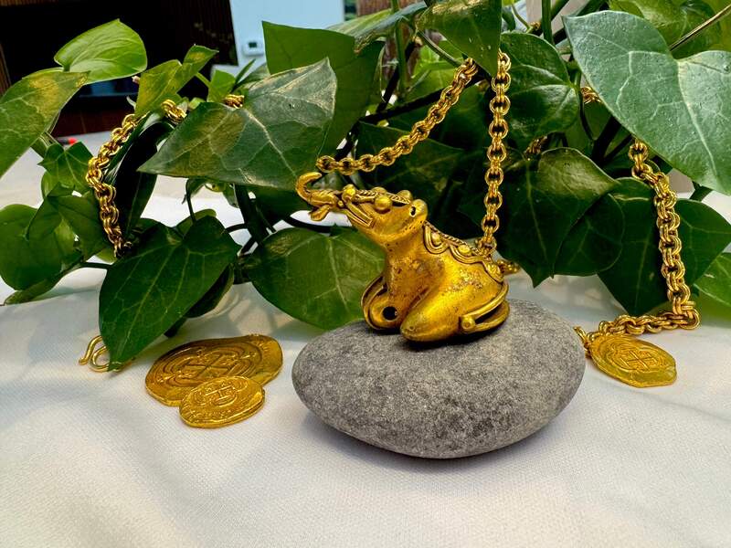 Tairona Feline Pendant w/ Bell 600BC-100AD 14