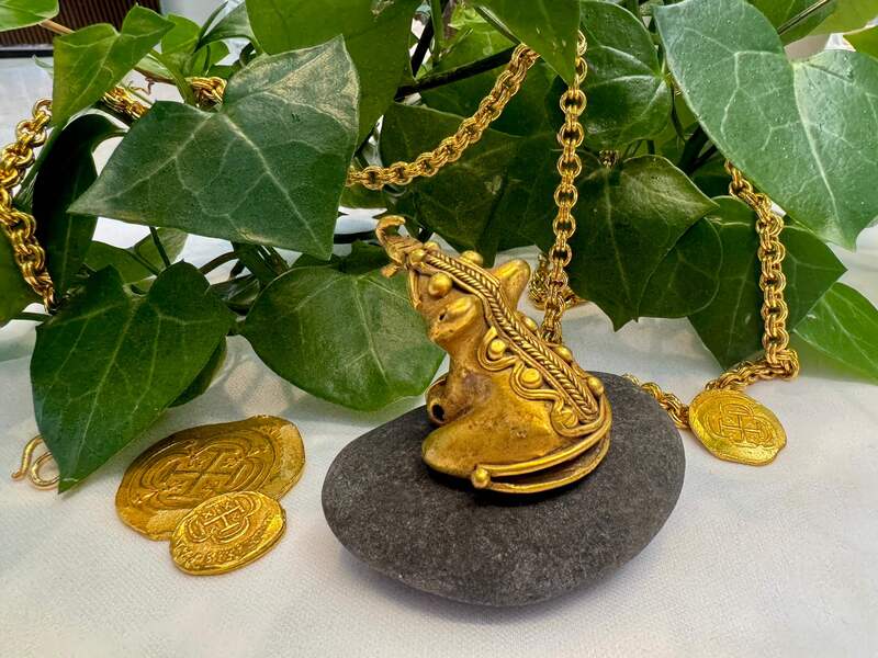 Tairona Feline Pendant w/ Bell 600BC-100AD 8