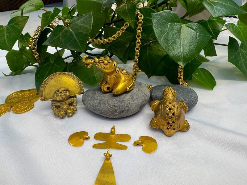 Tairona Turtle Pendant 600BC-100AD 4